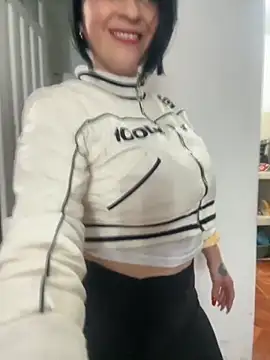 karenlennox1 online show from 11-15-25, 11:53