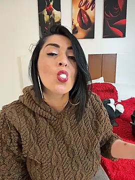karenlennox1 online show from 07-04-26, 11:09