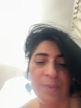 Snapshot of karenlennox1 chatting on 10-02-25, 10:13 karenlennox1 online show from 10-02-25, 10:13