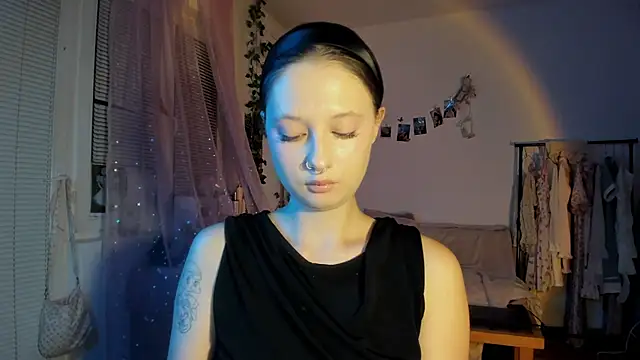 Snapshot of Jenny_darling_love chatting on 09-20-25, 06:13 Jenny darling love online show from 09-20-25, 06:13