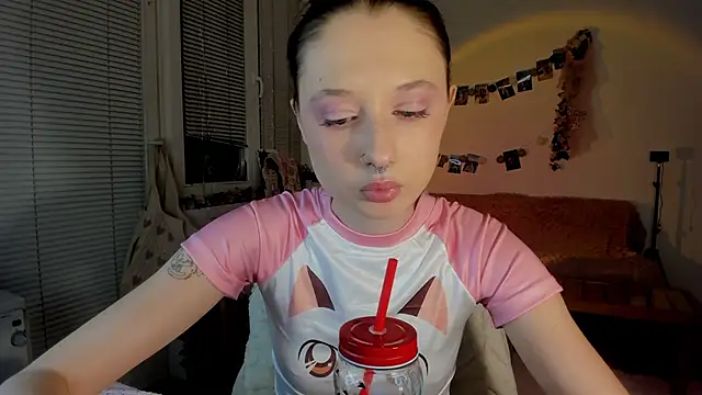 Snapshot of Jenny_darling_love chatting on 01-03-25, 10:08 Jenny darling love online show from 01-03-25, 10:08