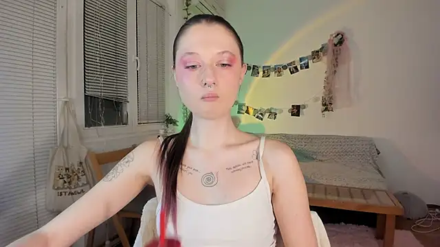 Snapshot of Jenny_darling_love chatting on 01-23-25, 07:07 Jenny darling love online show from 01-23-25, 07:07