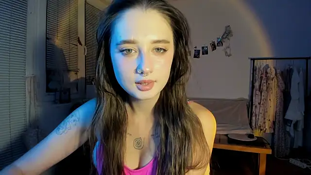 Snapshot of Jenny_darling_love chatting on 09-21-25, 06:13 Jenny darling love online show from 09-21-25, 06:13