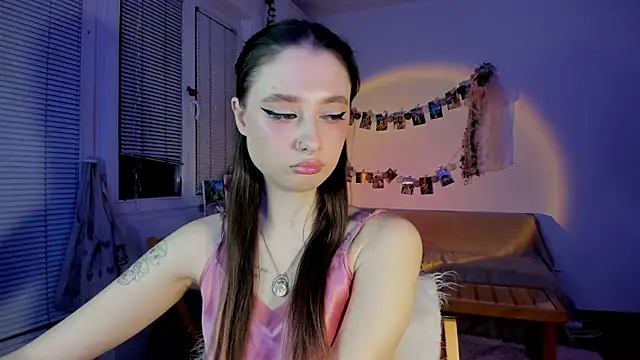 Snapshot of Jenny_darling_love chatting on 03-21-25, 07:02 Jenny darling love online show from 03-21-25, 07:02