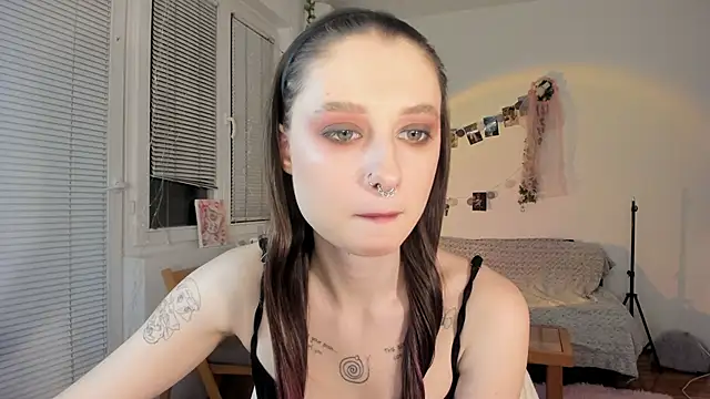 Snapshot of Jenny_darling_love chatting on 01-25-25, 07:18 Jenny darling love online show from 01-25-25, 07:18