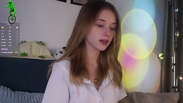 Snapshot of EdlinHargus chatting on 02-05-26, 01:45 EdlinHargus online show from 02-05-26, 01:45