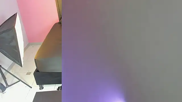 Kate bunny  online show from 12-21-25, 11:34