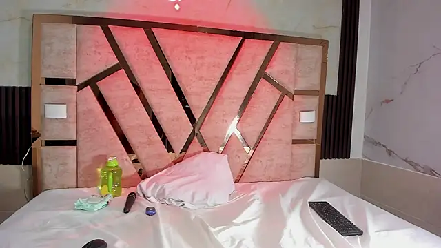 molly sweetee online show from 11-27-25, 01:50