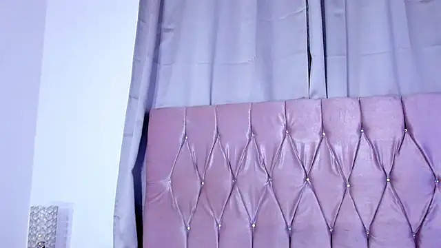 Snapshot of Ashley_piinkk_ chatting on 03-10-25, 03:45 Ashley piinkk  online show from 03-10-25, 03:45