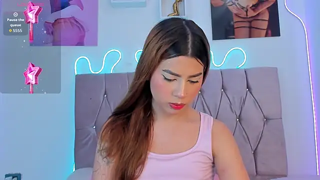 Ashley piinkk  online show from 10-30-25, 02:14