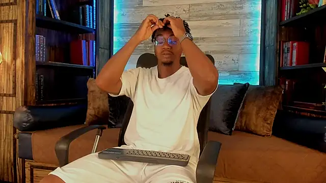 Snapshot of JamalMyst chatting on 09-17-25, 03:30 JamalMyst online show from 09-17-25, 03:30