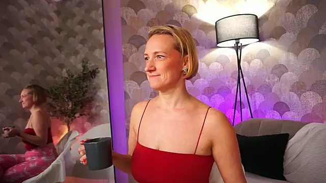 Snapshot of UmaTruewoman chatting on 06-14-26, 05:41 UmaTruewoman online show from 06-14-26, 05:41