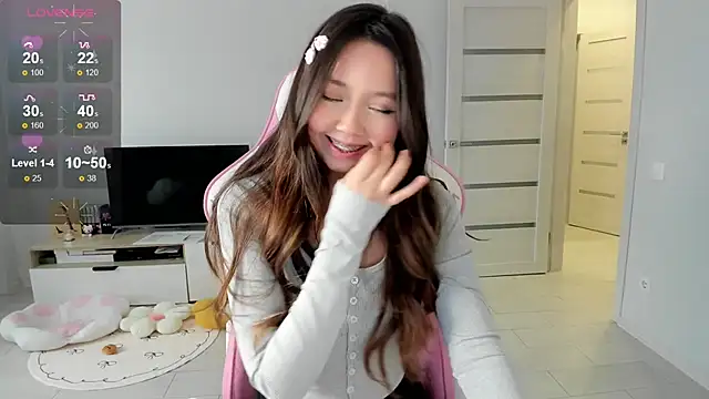 Fluffy Rose online show from 05-16-26, 10:36