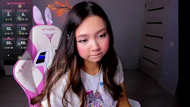 Fluffy Rose online show from 10-02-25, 11:57