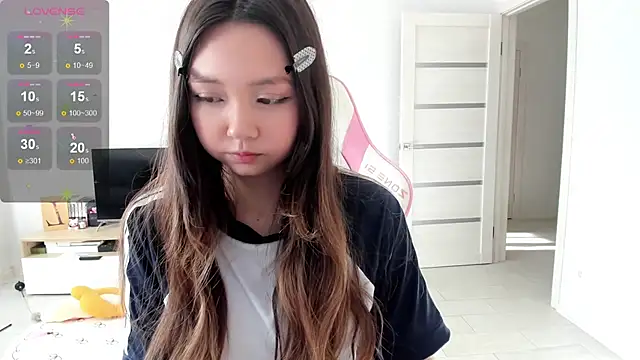 Fluffy Rose online show from 06-19-26, 12:27