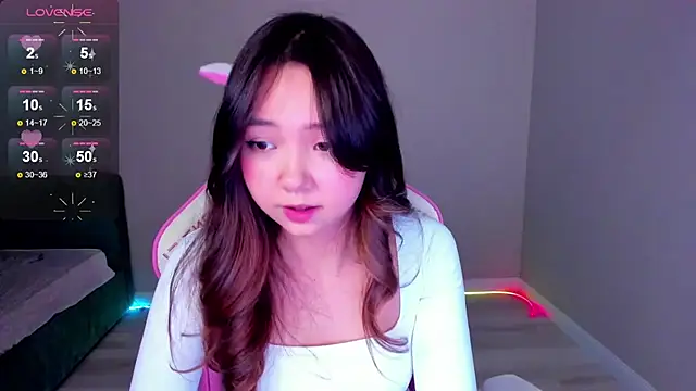 Fluffy Rose online show from 11-08-25, 01:36