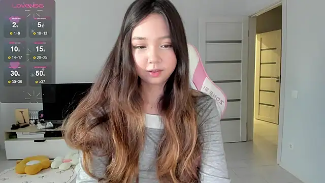Fluffy Rose online show from 06-12-26, 12:52
