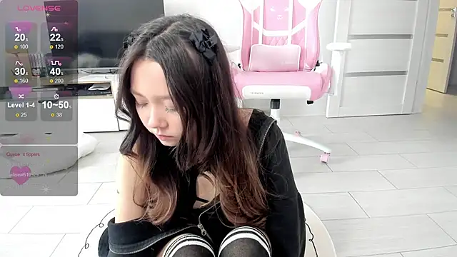 Fluffy Rose online show from 05-17-26, 06:13