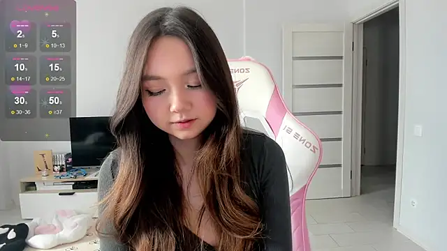 Fluffy Rose online show from 05-19-26, 04:08