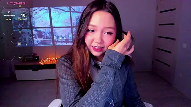 Fluffy Rose online show from 11-16-25, 12:15