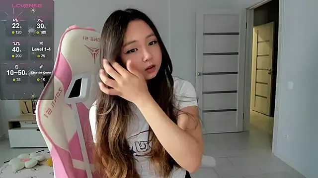 Fluffy Rose online show from 07-28-26, 01:24