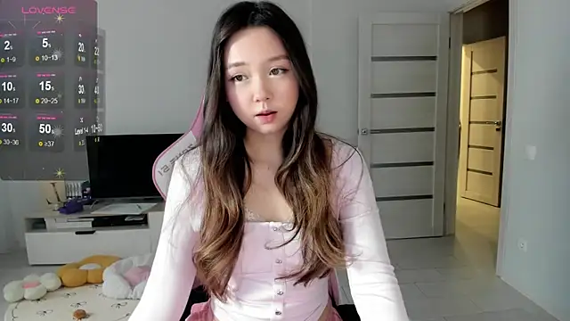 Fluffy Rose online show from 05-26-26, 12:31