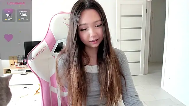 Fluffy Rose online show from 07-20-26, 01:57