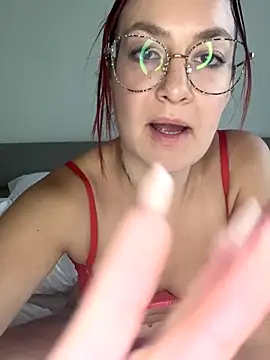 ladoucedu34 online show from 11-10-25, 01:16