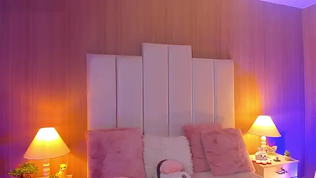 CaseyPiierce online show from 11-06-25, 08:02