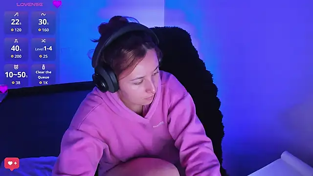 bonnie moon  online show from 03-23-26, 06:08