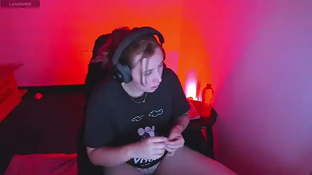 bonnie moon  online show from 03-06-26, 08:04