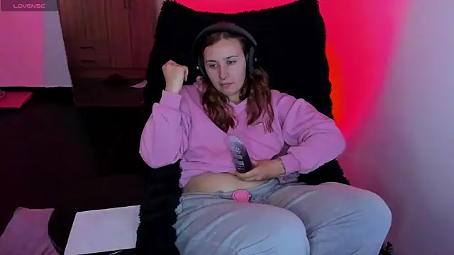 bonnie moon  online show from 02-24-26, 06:09