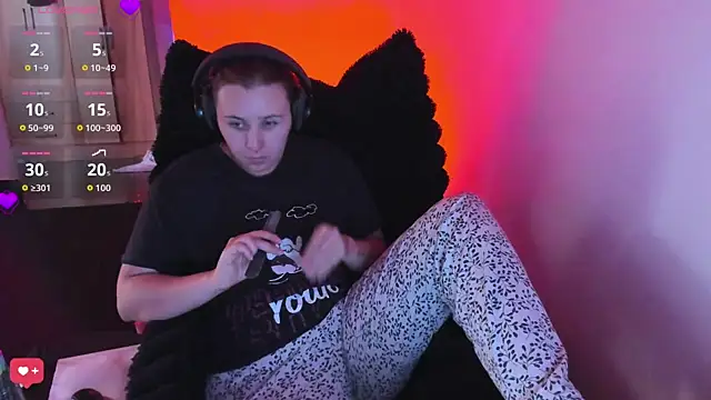 bonnie moon  online show from 03-03-26, 08:05