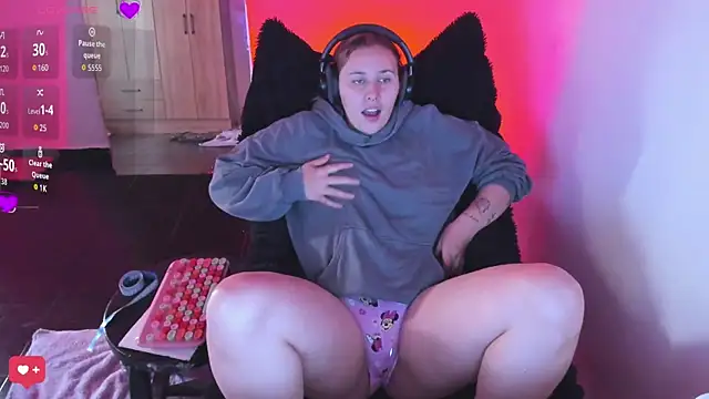 bonnie moon  online show from 02-28-26, 02:39