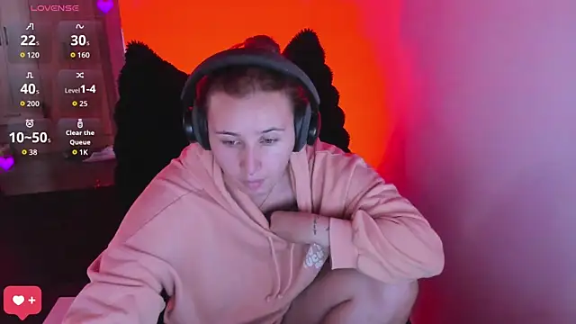 bonnie moon  online show from 02-25-26, 06:08