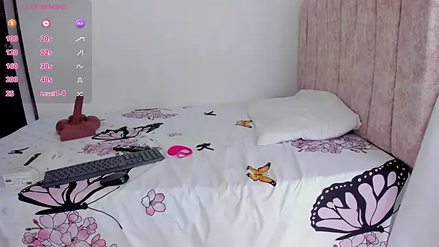 lizziemontana2 online show from 07-01-26, 07:25