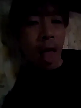 Snapshot of Osikokusama chatting on 10-19-25, 11:24 Osikokusama online show from 10-19-25, 11:24