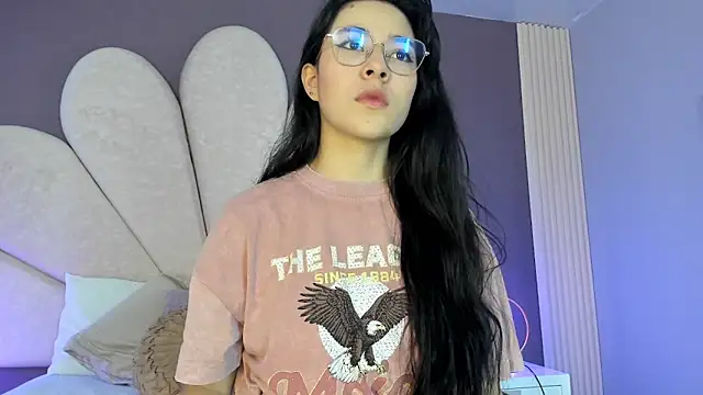 Susa1userma  online show from 04-17-26, 11:57