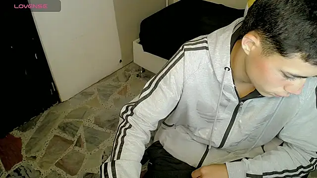 Snapshot of bby_santi chatting on 10-04-25, 12:07 bby santi online show from 10-04-25, 12:07