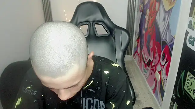 Snapshot of bby_santi chatting on 01-22-25, 05:59 bby santi online show from 01-22-25, 05:59