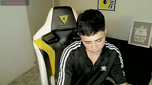 Snapshot of bby_santi chatting on 10-09-25, 01:11 bby santi online show from 10-09-25, 01:11