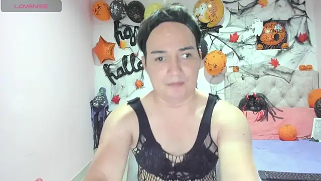 tania lucia1 online show from 10-24-25, 04:00