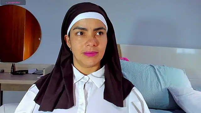 ClaraMariaMon online show from 03-15-25, 01:40