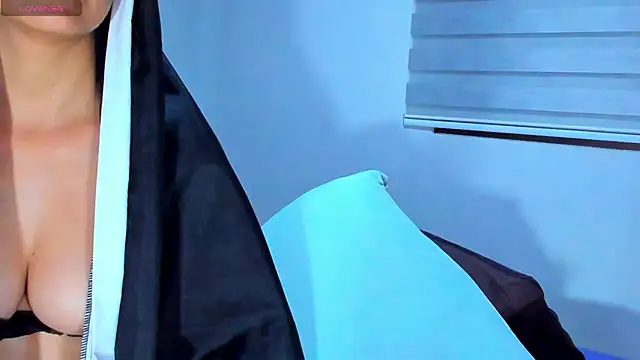 ClaraMariaMon online show from 03-21-25, 12:07