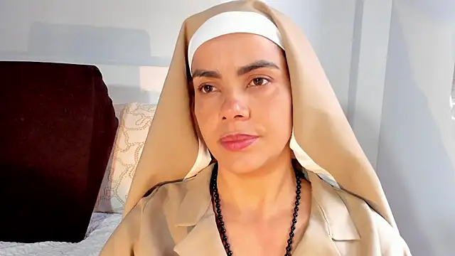 ClaraMariaMon online show from 08-05-26, 06:02