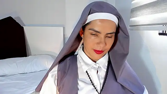 ClaraMariaMon online show from 07-18-26, 06:27