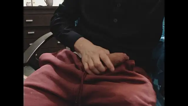 Snapshot of sexualtensionrelation chatting on 12-20-25, 03:20 sexualtensionrelation online show from 12-20-25, 03:20