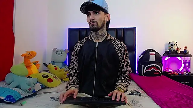 Snapshot of Brutal_Sex_Fucking chatting on 06-27-26, 04:29 Brutal Sex Fucking online show from 06-27-26, 04:29