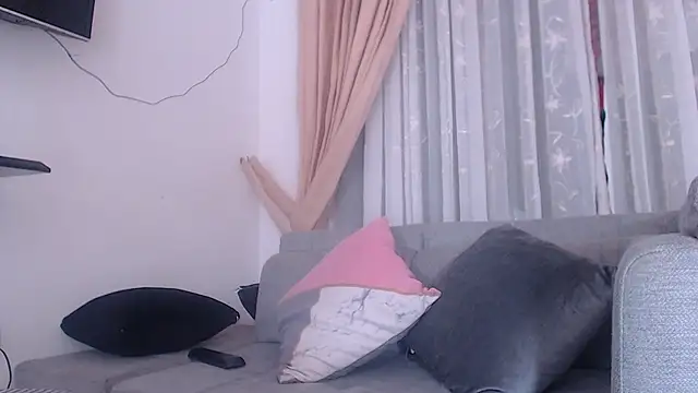 Snapshot of jennifer_ts chatting on 02-19-25, 02:44 jennifer ts online show from 02-19-25, 02:44