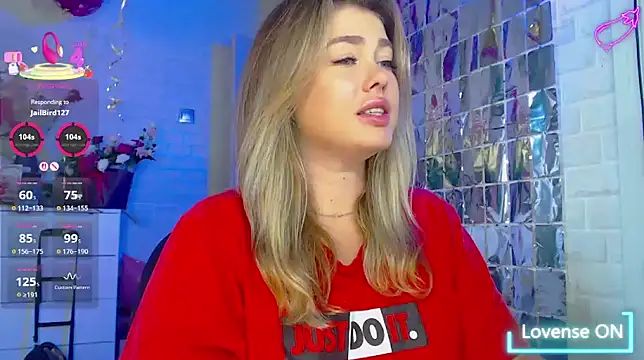 SuchCute online show from 09-19-25, 02:37